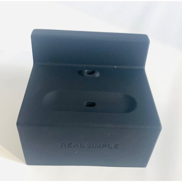 REAL SIMPLE Silicone 2 in 1 Charging Station Black (iPhone/headphones) - Picture 5 of 10